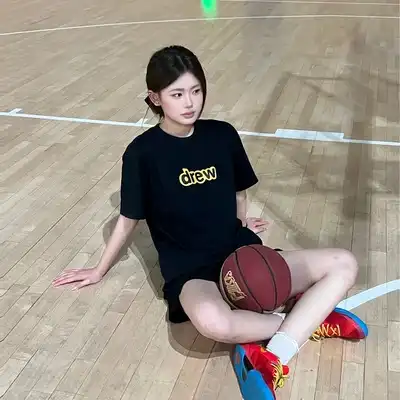 顾飞